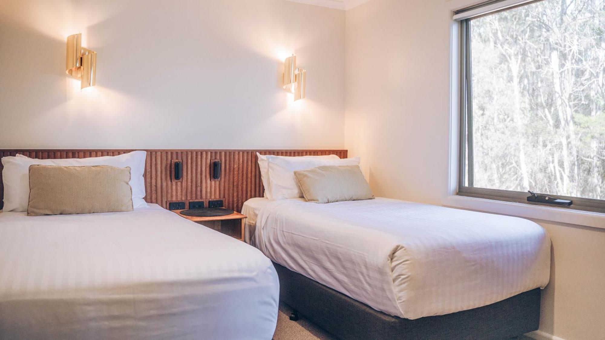 Risby Cove Boutique Hotel Strahan Eksteriør billede