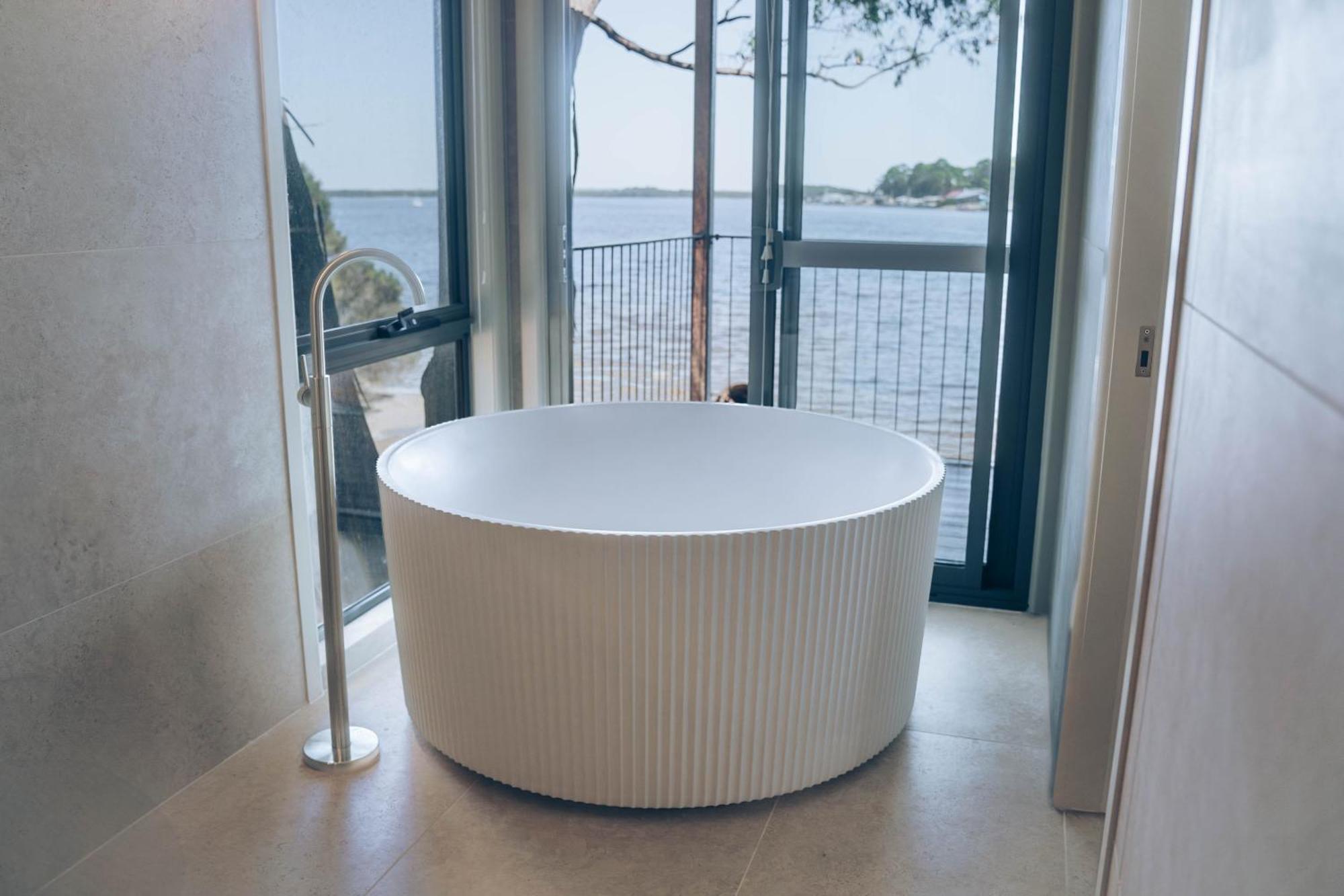 Risby Cove Boutique Hotel Strahan Eksteriør billede