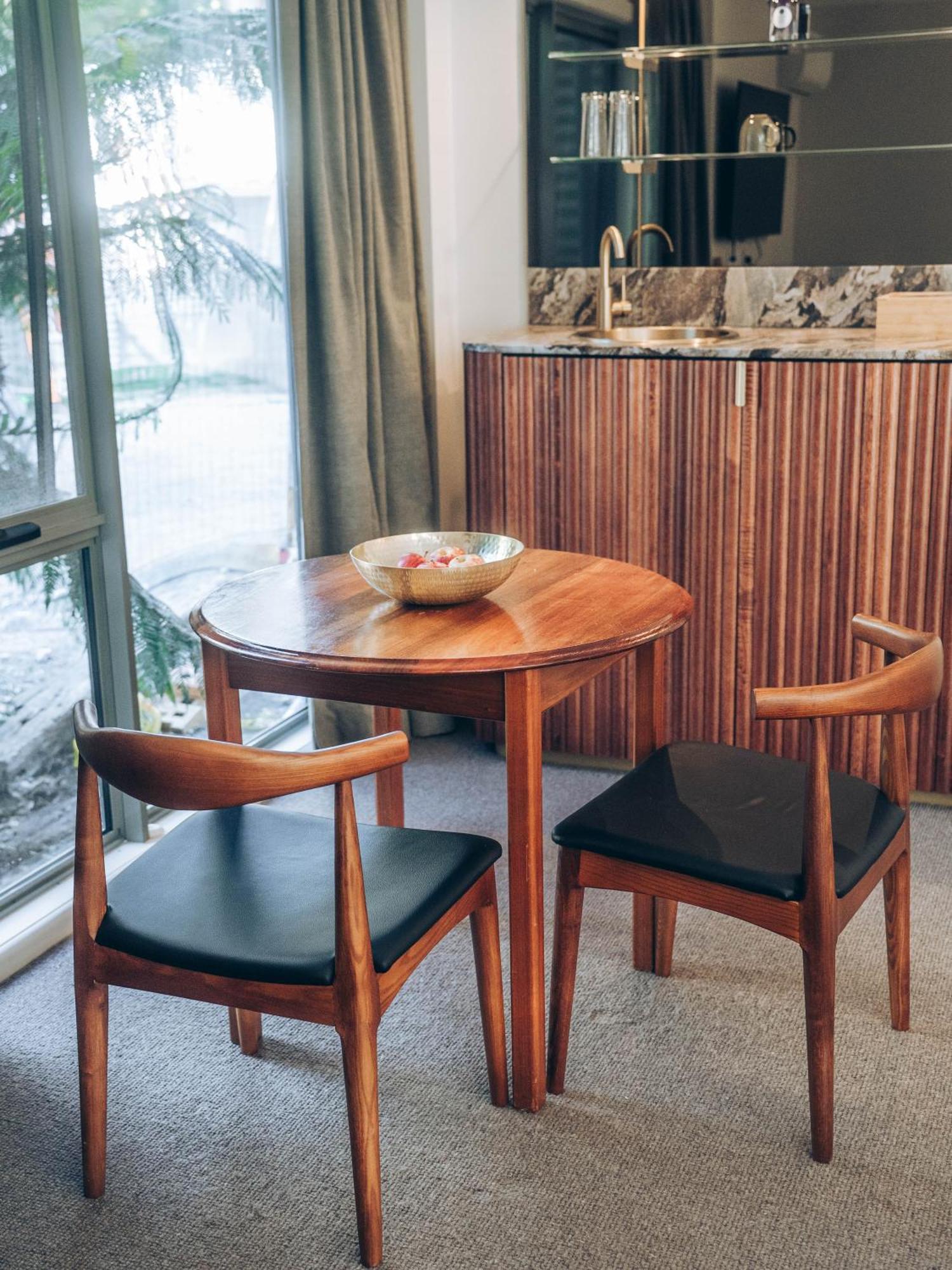 Risby Cove Boutique Hotel Strahan Eksteriør billede